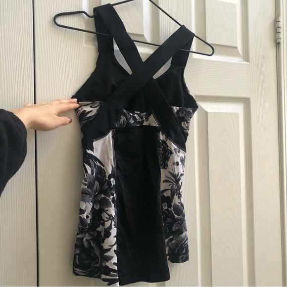 TWO Lululemon tops size 4 - Picture 2 of 8